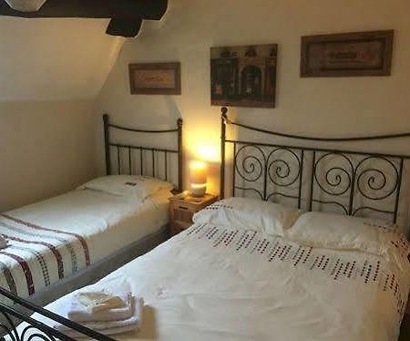 The Bear Inn Бриджнорт Екстериор снимка