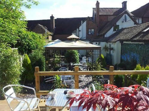 The Bear Inn Бриджнорт Екстериор снимка