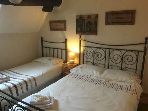 The Bear Inn Бриджнорт Екстериор снимка